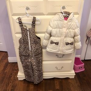 Great condition little girls snowsuit SZ 5/6